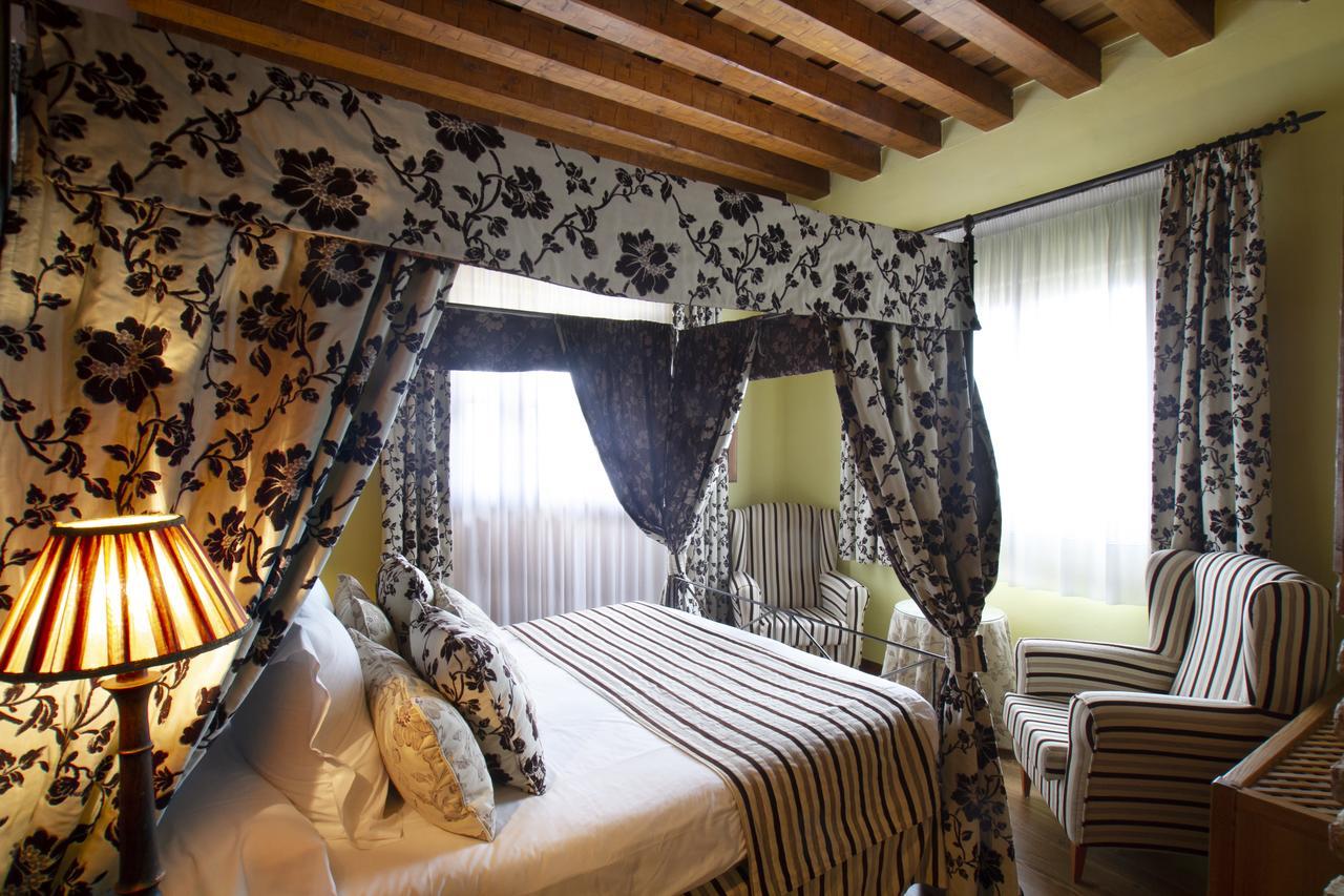 Ibersol La Casona De Andrea Hotel Tiedra Eksteriør billede